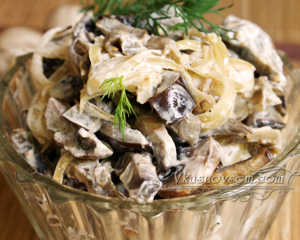 Баклажанно-грибной салат